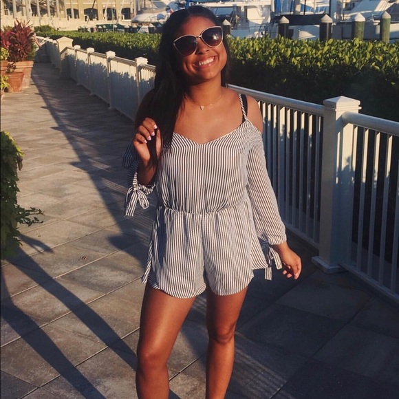 Romper - Picture 1 of 3